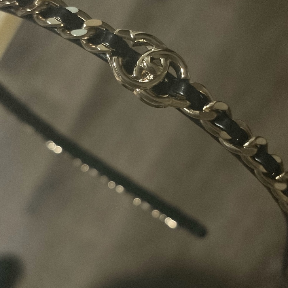 CHANEL CC Turnlock Chain Lambskin Headband - Picture 8 of 11